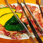 炭火焼肉 味楽 - 上タン！