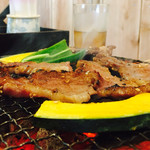 炭火焼肉 味楽 - 