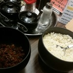 濃厚豚骨醤油ラーメンブタシャモジ - 