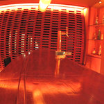 EDGE - 異空間的デザインですが、木材と照明が柔らかさを奏でてるので、落ち着きます。