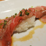 板前寿司 - ⑳リブロースをちょっとめくってみました