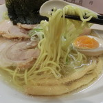 塩らーめん＋全部のせ。650円＋200円