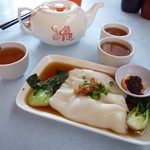 錦選香港特極點心 - 温かい普洱茶2人前RM3.6、米粉クレープ風の腸粉は海老入りRM6.0