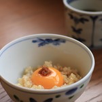 福日和カフェ - ご飯に玉子をのせて、自家製のもろみをONしてTKGに