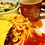 男前パスタ - あんはスパイシー、チェダーチーズハンバーグ美味しい！