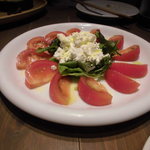 熟成和牛ステーキ グリルド エイジング・ビーフ - カプレーゼ