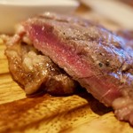 肉バルYAMATO - 焼き加減はミディアムレア