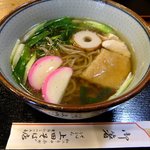 上田そば店 - かやくそば：730円