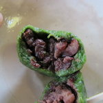 虎屋 壺中庵 - 蓬餅のアップ