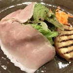 チェルバイア - プランツォＡ 1200円 のサラダ仕立ての前菜