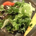 チェルバイア - プランツォＡ 1200円 のサラダ、オムレツ、トマト