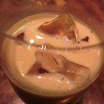 キッチャーノ - 本日のランチ+カフェ 1500円 のアイスカフェオレ