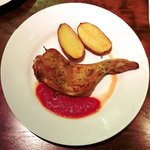 キッチャーノ - 本日のランチ+カフェ 1500円 の鶏もも肉の香草パン粉焼き トマトソース添え