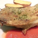キッチャーノ - 本日のランチ+カフェ 1500円 の鶏もも肉の香草パン粉焼き トマトソース添え
