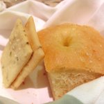 キッチャーノ - 本日のランチ+カフェ 1500円 の自家製パン