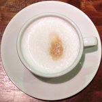 キッチャーノ - 本日のランチ+カフェ 1500円 のカプチーノ