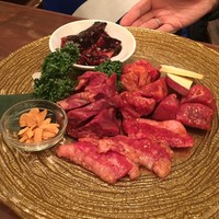 焼肉トラジ 名古屋セントラルタワーズ店 - 盛り合わせ　厚切りのお肉、食べごたえありますっ！！　2016/04/29