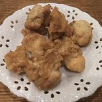 鳥誠 - 鶏トロ唐揚げ　280円(2017.09.09)