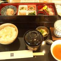 日本料理 旬彩 - 季節のお弁当　旬彩　￥３０００