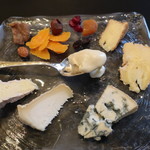 ガストロノミー ジョエル・ロブション - チーズワゴンからのいろいろなチーズ