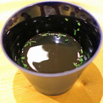 トゥ・ラ・ジョア - オマール海老の香味揚げのスープ