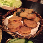 居酒屋さんしん - 2017年9月上旬 蓮根のはさみ揚げ。山芋揚げ。