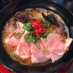 Menyabutamaru - チャーシュー麺（赤・黒ミックス）