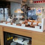 焼き菓子も販売