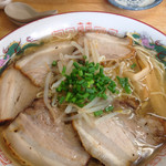 Chuukasoba Nami - チャーシュー麺 中