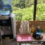 はっさく屋 - コーヒーとお水はセルフサービス