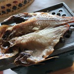 望水 - 数種から選べる焼き魚。今回は金目鯛の干物をチョイスしました。