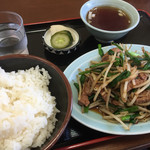 Chuukaryouri Rairaiten - ♪レバニラ定食 ¥750