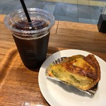 ベーカリー&レストラン 沢村 - アンチョビブロッコリーのキッシュ&水出しアイスコーヒー M