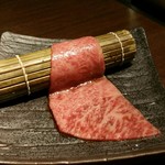 炭火焼肉 ふちおか - コースのサーロイン。程よい脂か甘くて美味しい。