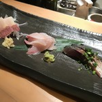 Koshitsu Gyuu Zushi Teppan Yaki Daimyou Zuishou - 刺身(シメ鯖、カンパチ、クジラベーコン)