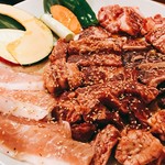 元氣七輪焼肉 牛繁 - 