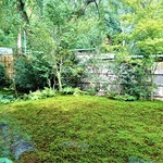 無碍山房 サロン・ド・ムゲ - 席から眺められた庭園～♪(*￣∇￣)ﾉ