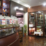 アバ - リカー＆アロマショップの店内は面白いものがいっぱい