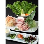 韓食菜炎　ヨンドン - サムギョプサル　プルコギ　地鶏のダッカルビ