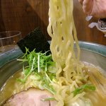 麺処 三鈷峰 - らーめん：650円