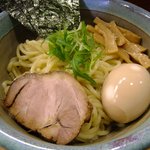 麺処 三鈷峰 - 特製つけめん：900円，並盛り，あつもり