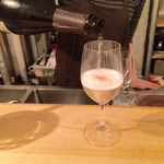 da.b - 2017/5/18  注いで頂いてます。