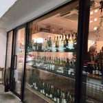 da.b - 2017/5/18  お店の外から。