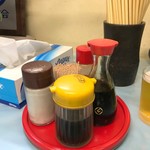 森田食堂 - 2017年9月　卓上の薬味たち