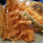 長生庵 - 季節の野菜天ぷらアップ
      