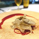 レスト ケイ ヤマウチ - 帆立貝　ビーツ　ローズヒップ　トリュフ