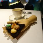 レスト ケイ ヤマウチ - 斬新な器！！