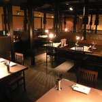 焼肉一番 団楽 - 「煙たさゼロ」の快適な店内