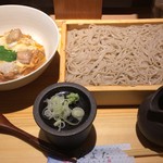 蕎麦きり みよた - 親子丼（小）とセットの