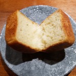 TACUBO - 割ってもふわふわのフォカッチャ